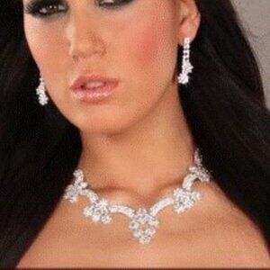 Ladies Sexy Rhinestone Jewelry Necklace and Earrings LC 06734